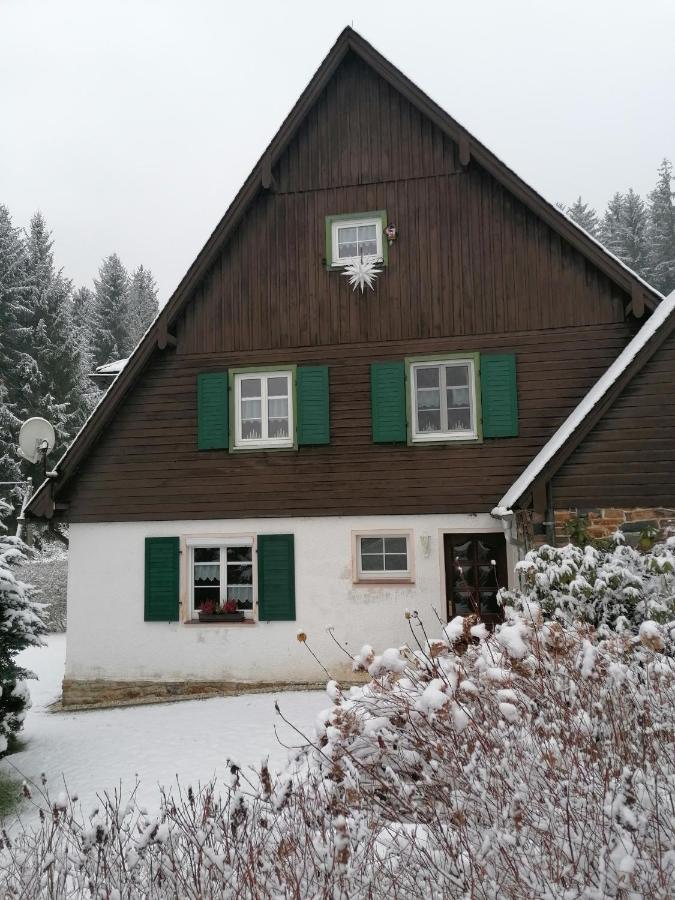 Ferienhaus Am Wald バート・エルスター エクステリア 写真
